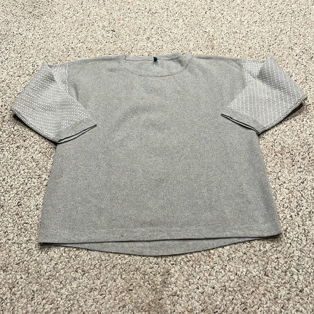 United Colors of Benetton Gray 3/4 Sleeve Sweater Size Small